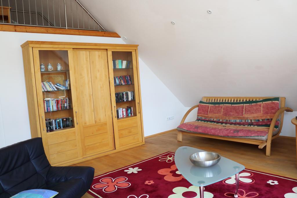 Apartment Dachgalerie 110 M2 München Buitenkant foto